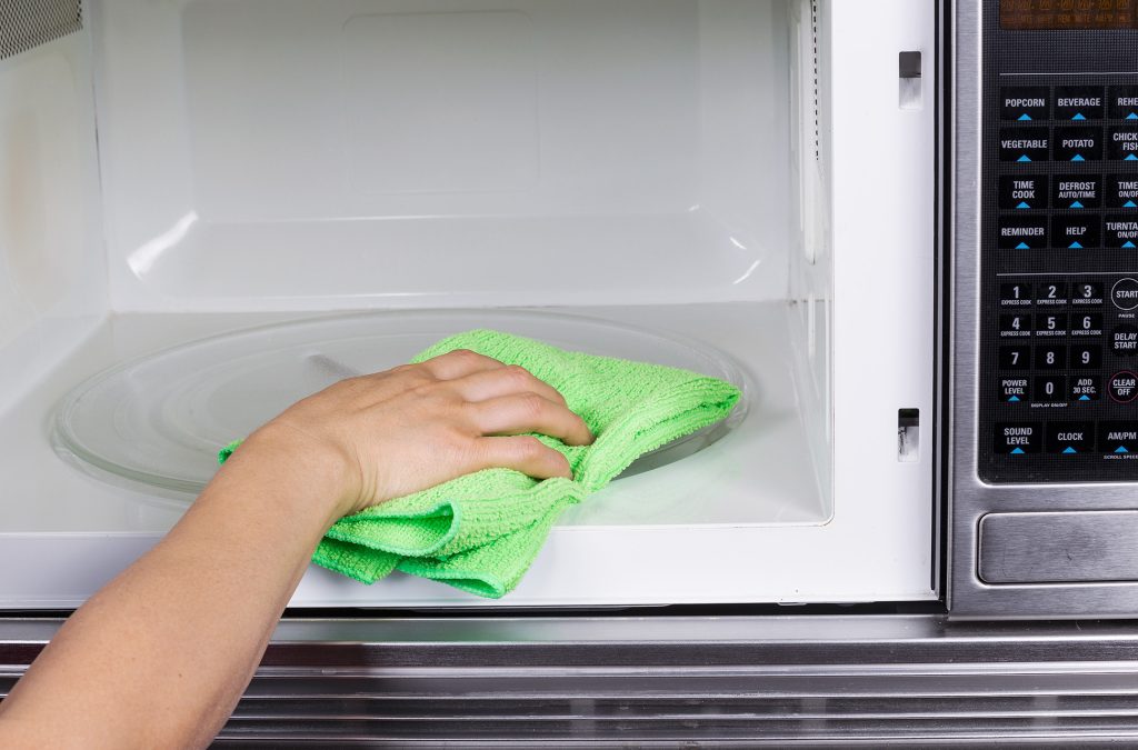 how to clean microwave 